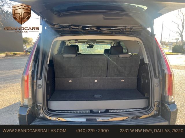 2017 Cadillac Escalade Luxury