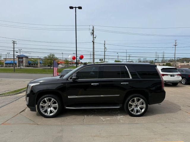 2017 Cadillac Escalade Luxury