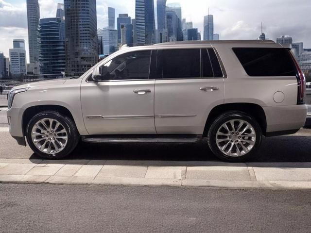 2017 Cadillac Escalade Luxury