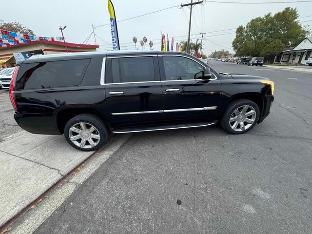 2017 Cadillac Escalade ESV Luxury