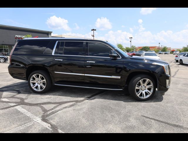 2017 Cadillac Escalade ESV Luxury