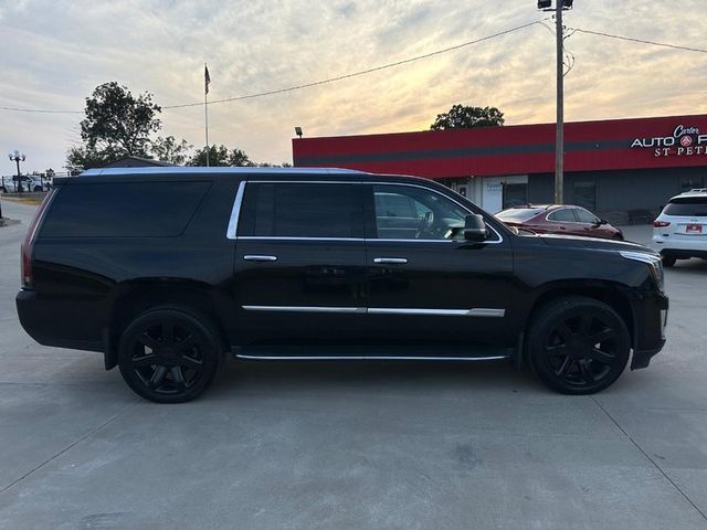 2017 Cadillac Escalade ESV Luxury