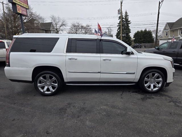 2017 Cadillac Escalade ESV Luxury