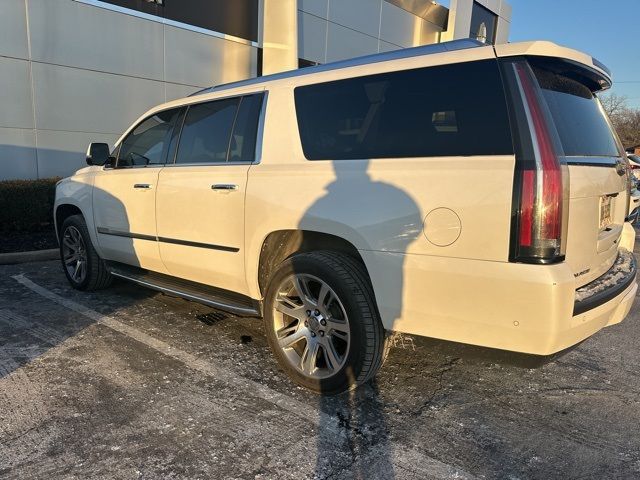 2017 Cadillac Escalade ESV Luxury