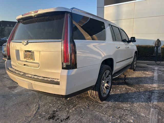 2017 Cadillac Escalade ESV Luxury