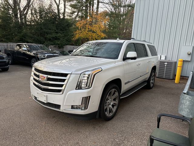 2017 Cadillac Escalade ESV Luxury