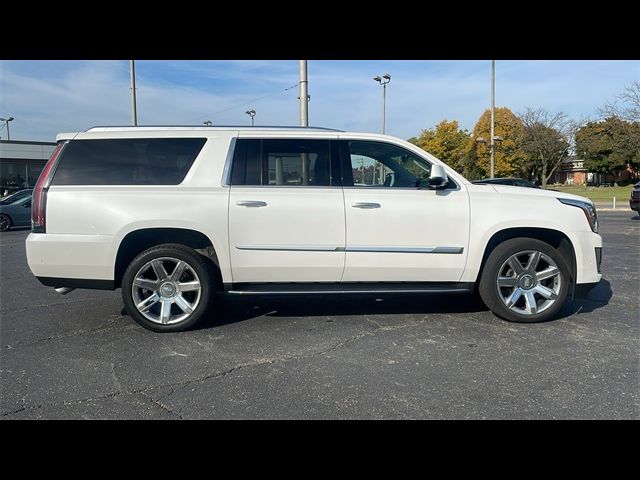 2017 Cadillac Escalade ESV Luxury