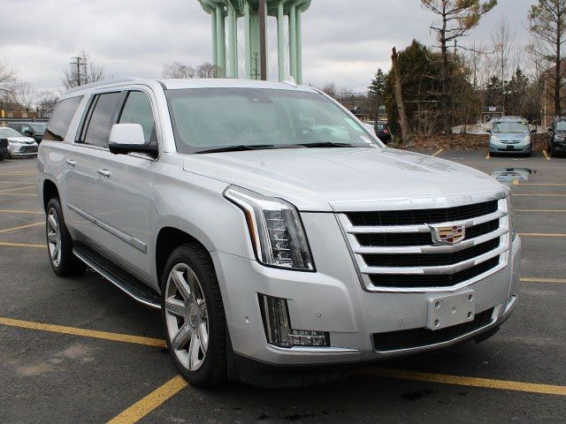 2017 Cadillac Escalade ESV Luxury