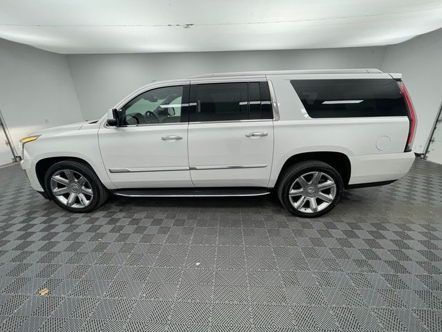 2017 Cadillac Escalade ESV Luxury