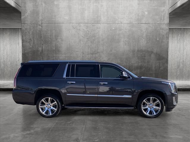 2017 Cadillac Escalade ESV Luxury