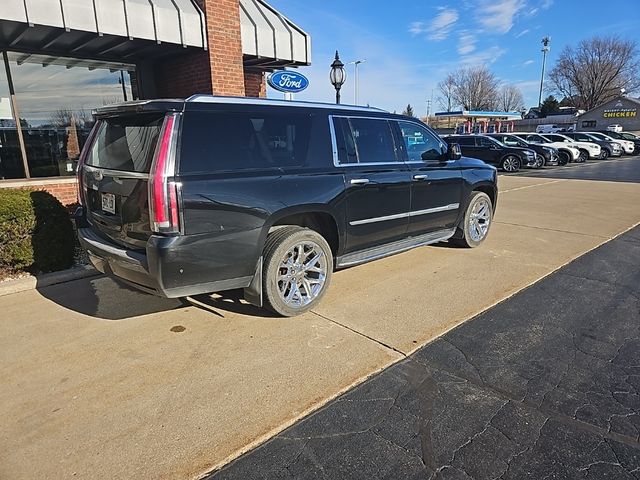 2017 Cadillac Escalade ESV Luxury