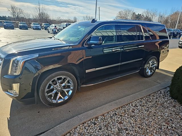 2017 Cadillac Escalade ESV Luxury