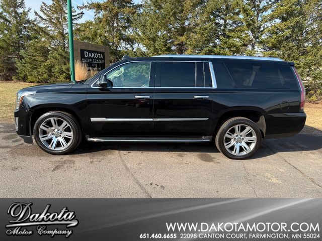 2017 Cadillac Escalade ESV Luxury