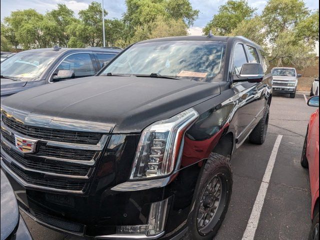 2017 Cadillac Escalade ESV Luxury