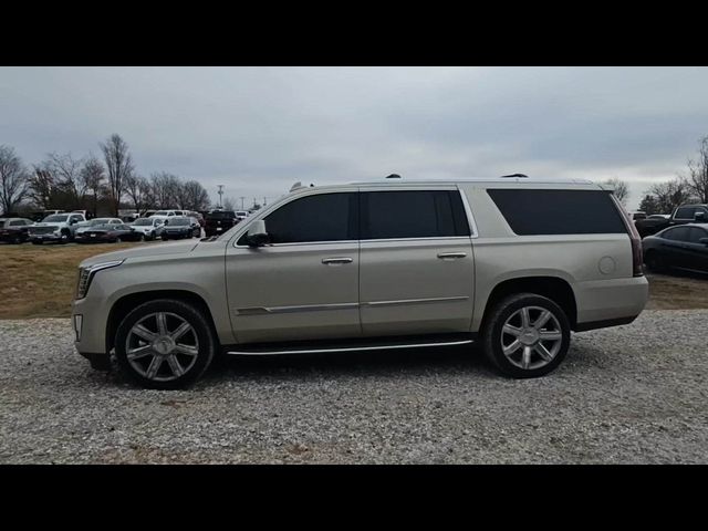 2017 Cadillac Escalade ESV Luxury