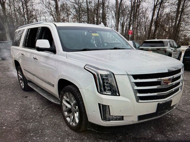 2017 Cadillac Escalade ESV Luxury