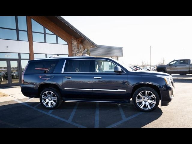 2017 Cadillac Escalade ESV Luxury