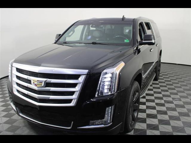 2017 Cadillac Escalade ESV Luxury