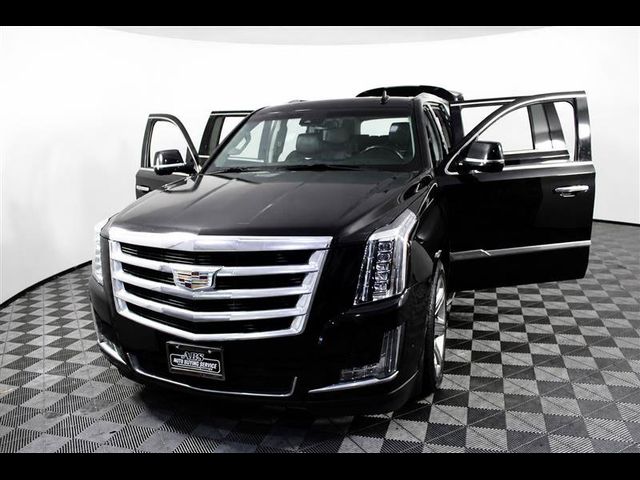 2017 Cadillac Escalade ESV Luxury