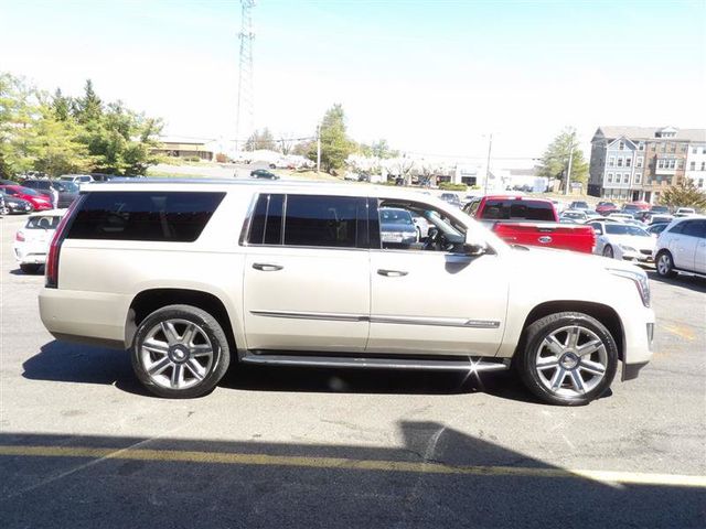 2017 Cadillac Escalade ESV Luxury