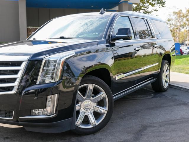 2017 Cadillac Escalade ESV Premium Luxury