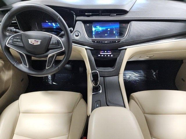 2017 Cadillac XT5 Base