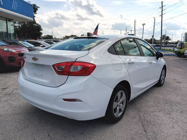 2017 Chevrolet Cruze LS