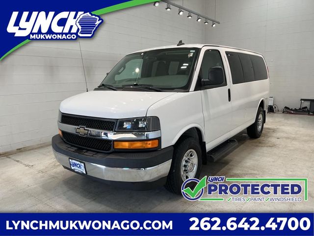 2017 Chevrolet Express LT