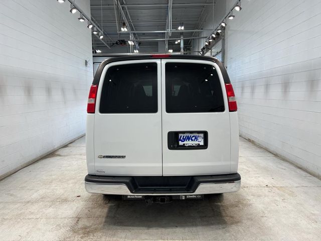 2017 Chevrolet Express LT