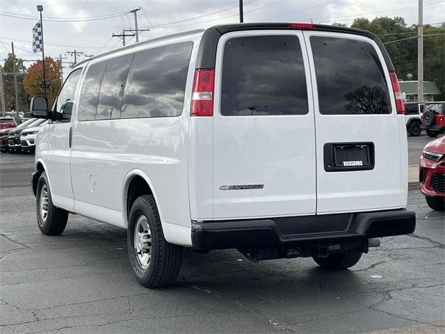 2017 Chevrolet Express LS