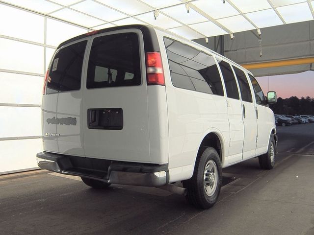 2017 Chevrolet Express LT