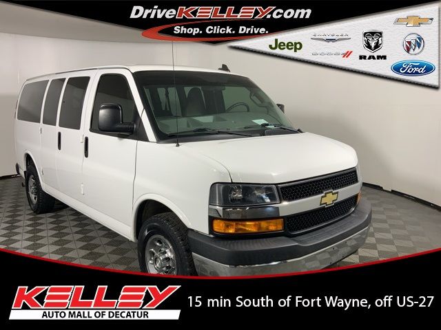 2017 Chevrolet Express LT