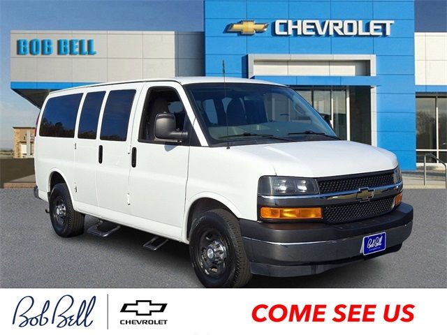 2017 Chevrolet Express LT