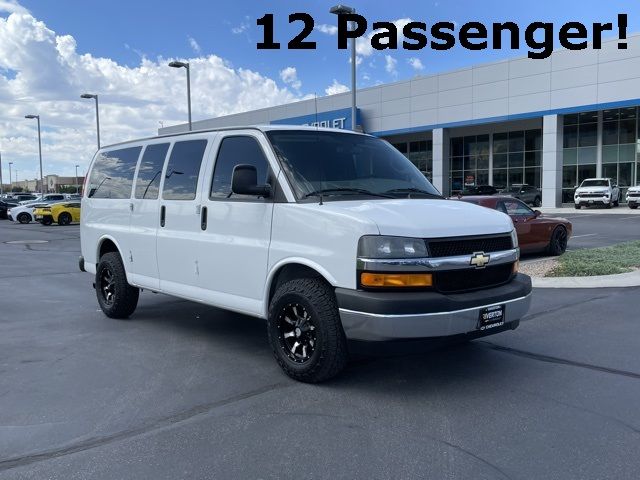 2017 Chevrolet Express LT