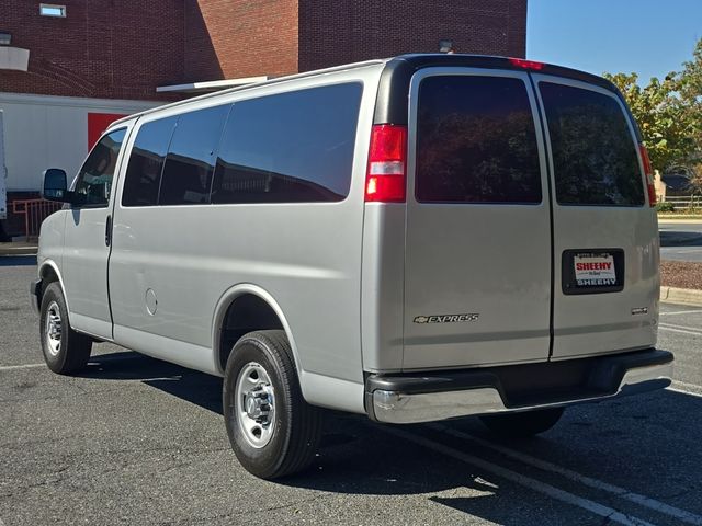 2017 Chevrolet Express Base