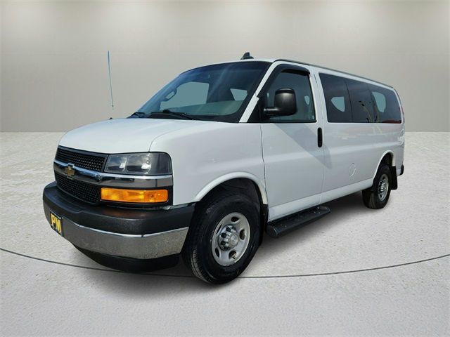 2017 Chevrolet Express LT