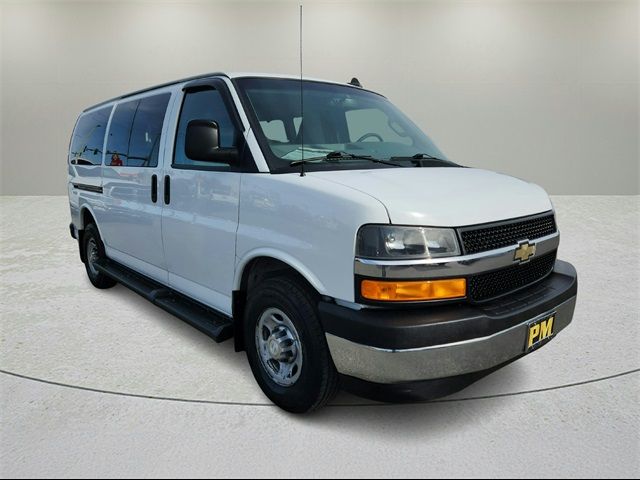 2017 Chevrolet Express LT