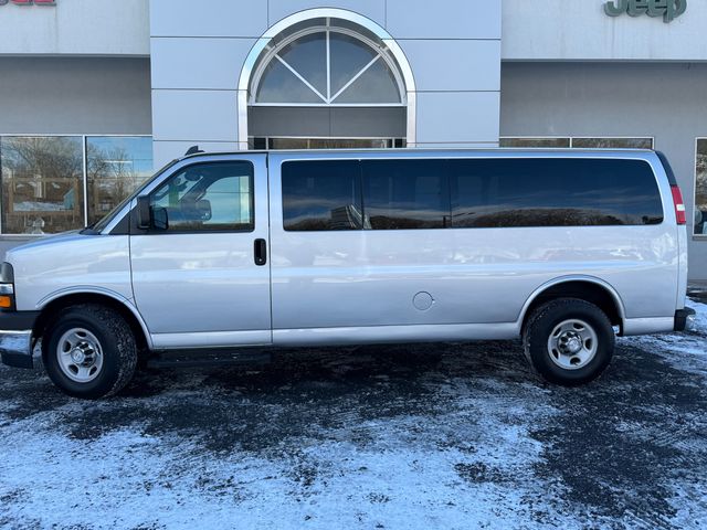 2017 Chevrolet Express LT