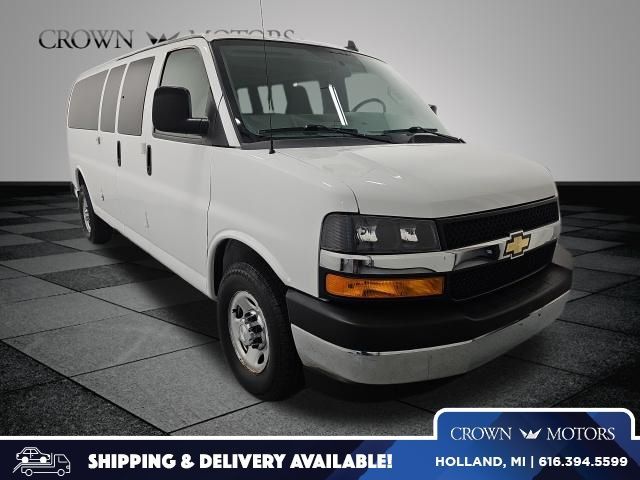 2017 Chevrolet Express LT