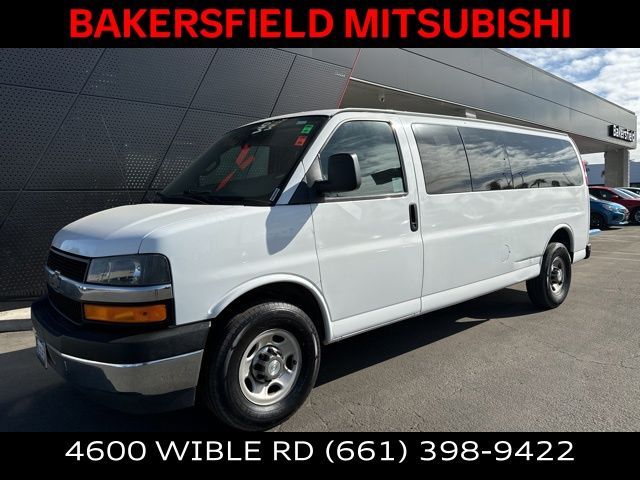 2017 Chevrolet Express LT