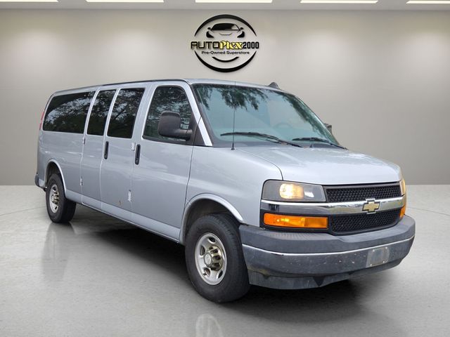 2017 Chevrolet Express LT