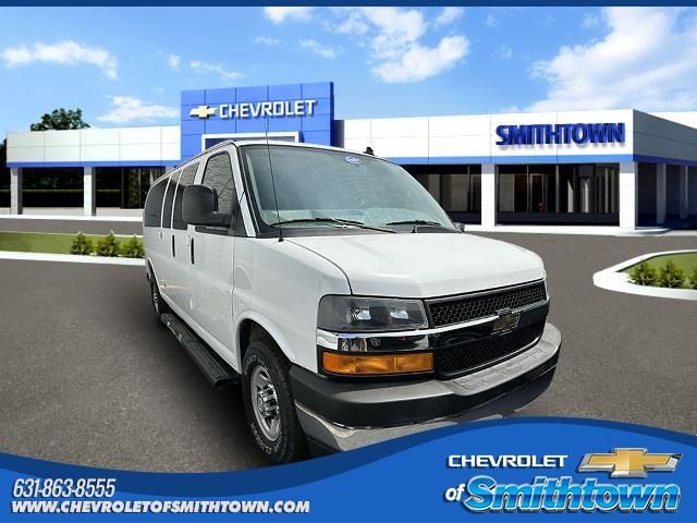 2017 Chevrolet Express LT