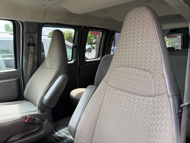 2017 Chevrolet Express LT