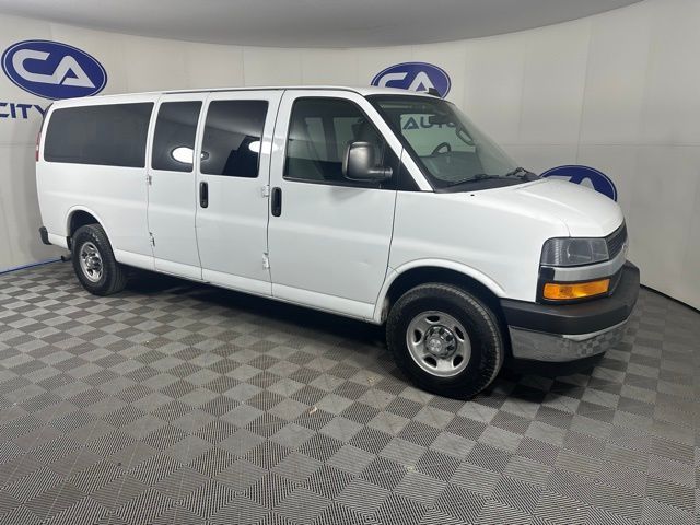 2017 Chevrolet Express LT