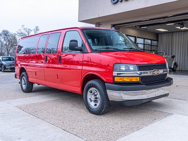 2017 Chevrolet Express LT