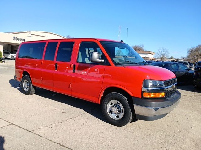 2017 Chevrolet Express LT