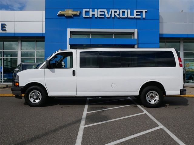 2017 Chevrolet Express LT