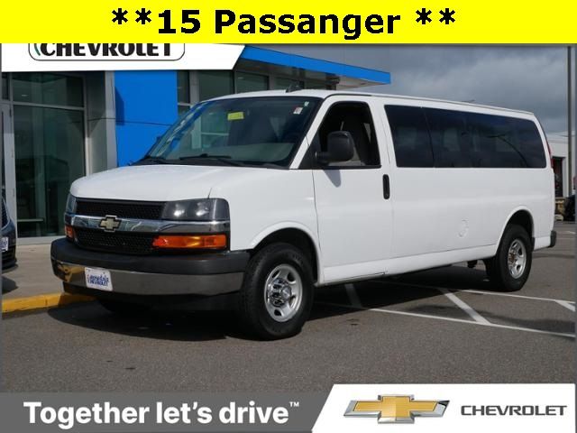 2017 Chevrolet Express LT