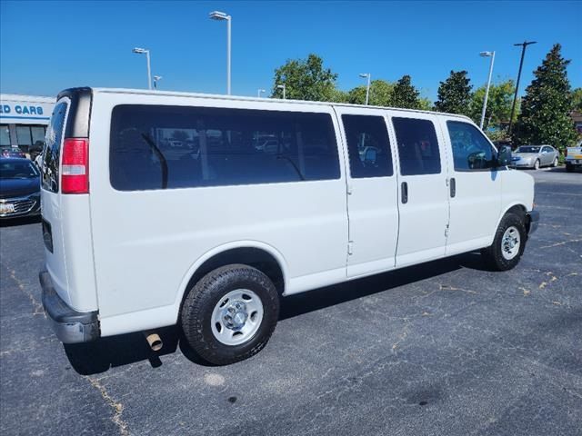 2017 Chevrolet Express LT