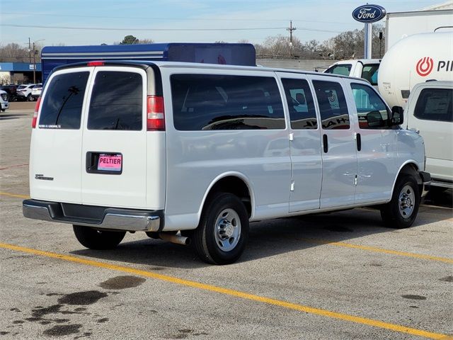 2017 Chevrolet Express LT